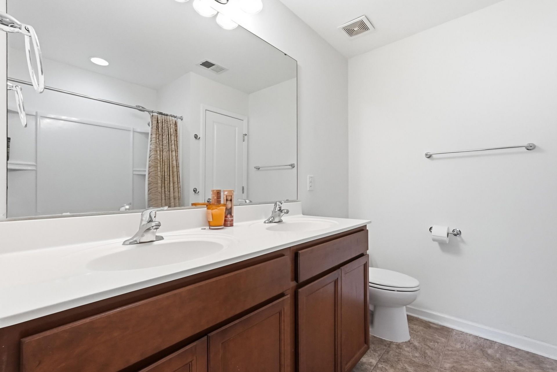 7891 Champion Way Photo 21