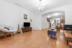 7891 Champion Way photo 4