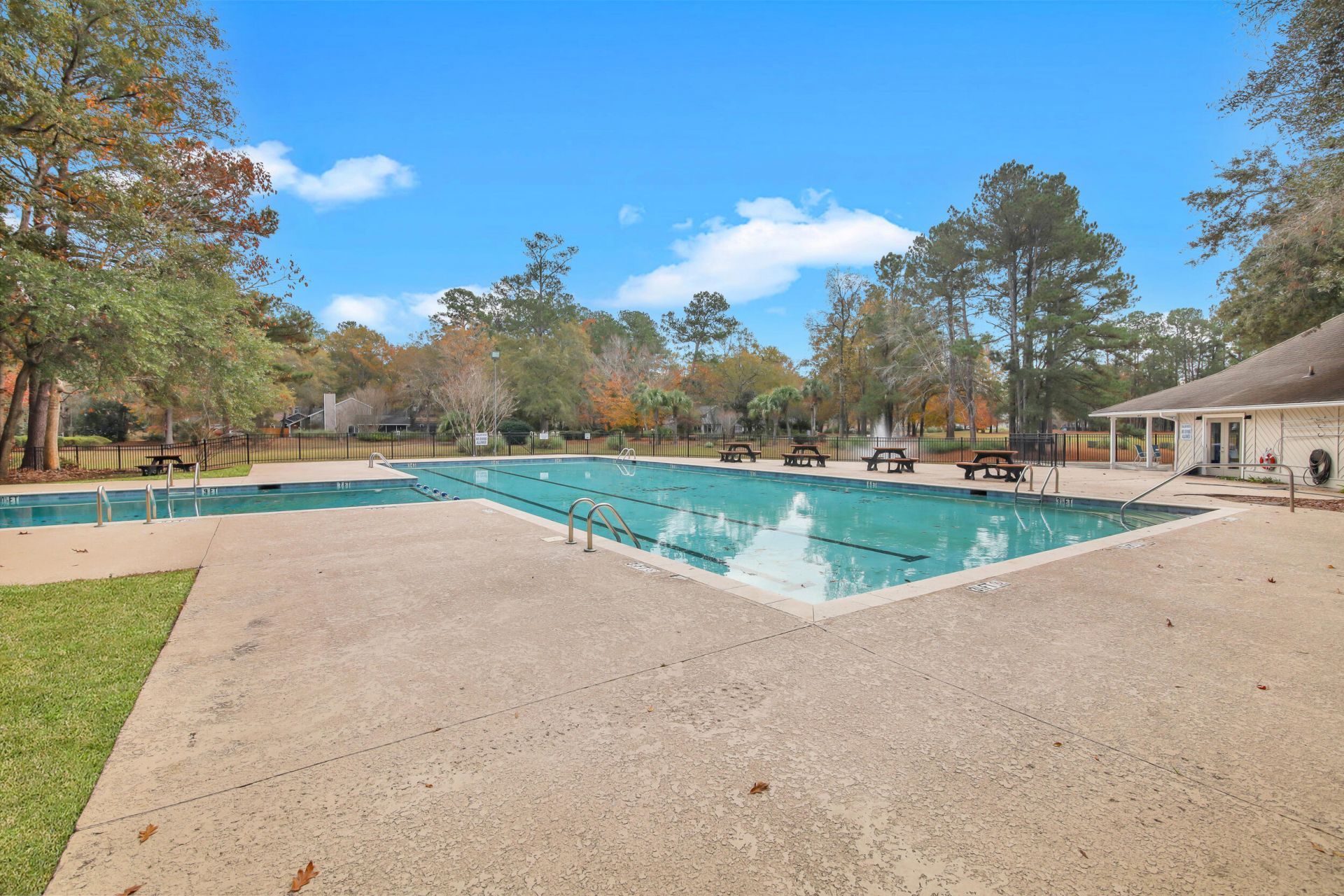 7891 Champion Way Photo 41