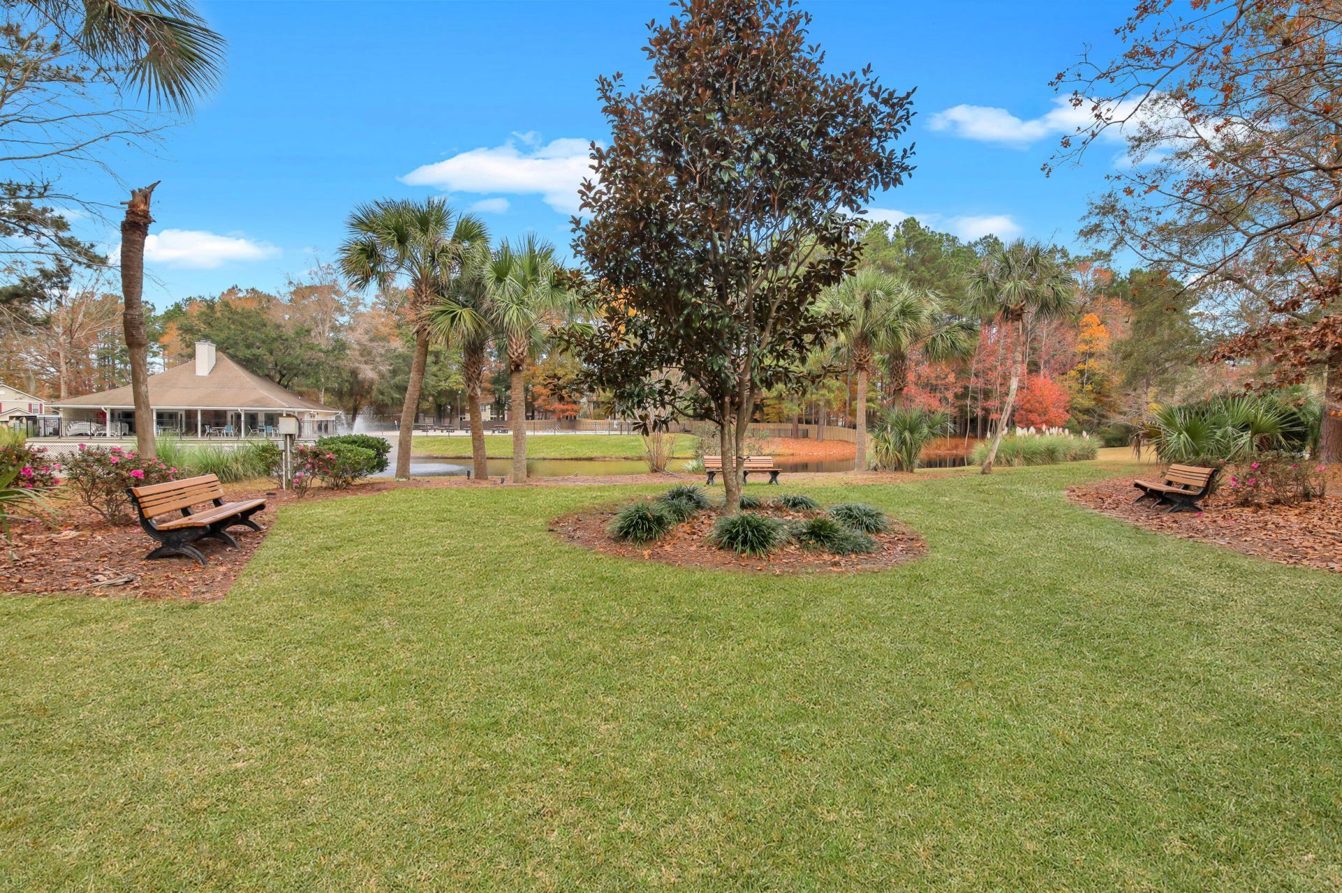 7891 Champion Way Photo 46