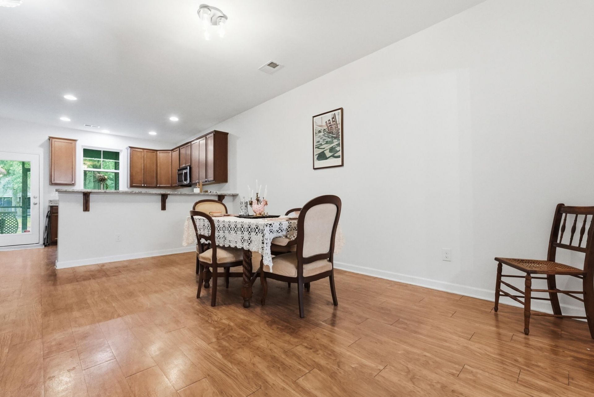 7891 Champion Way Photo 6