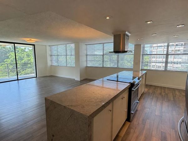 1200 Saint Charles Pl , Unit 411, Pembroke Pines, FL 33026