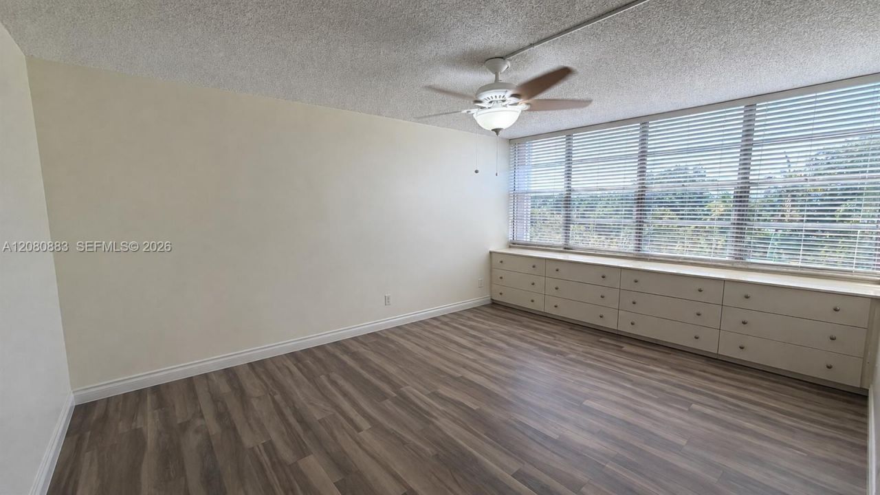 1200 Saint Charles Pl , Unit 411, Pembroke Pines, FL 33026 Photo