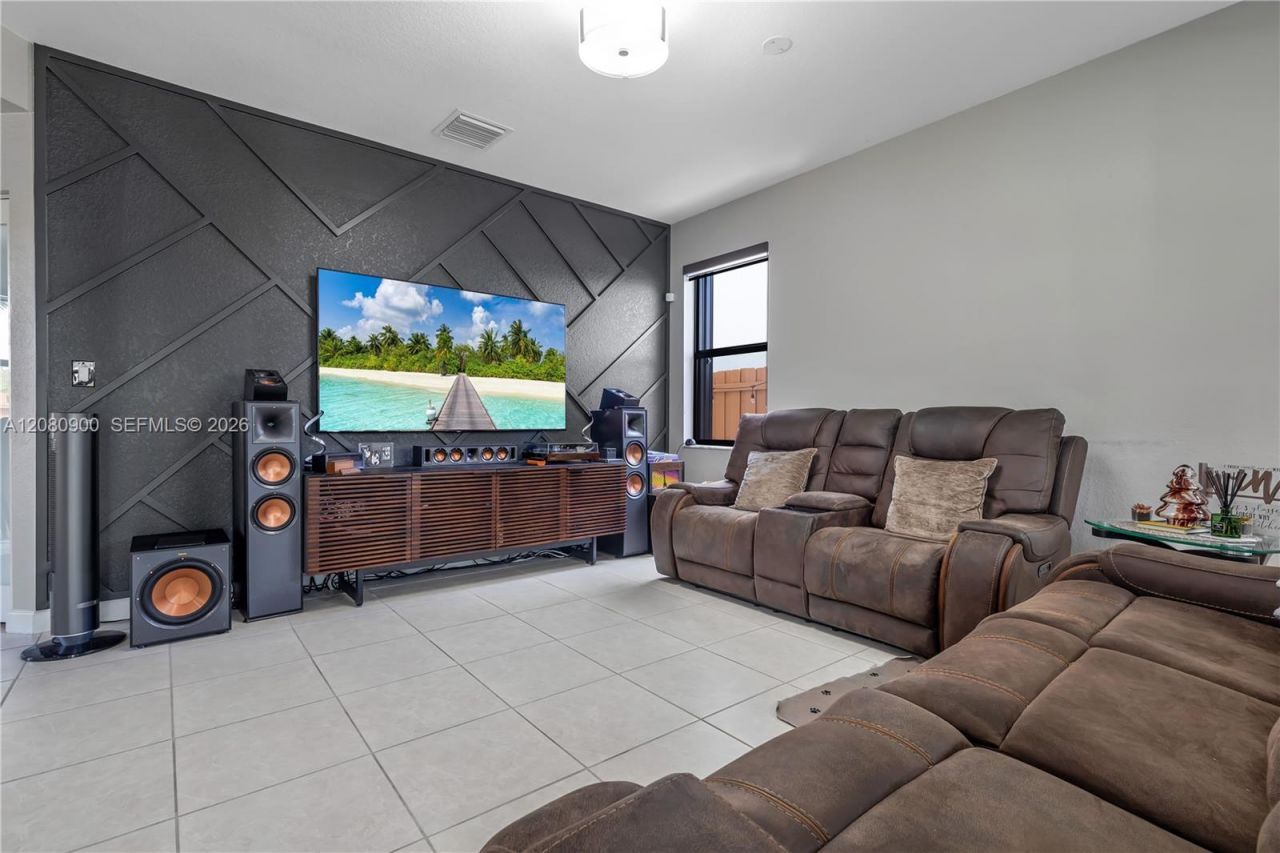 24960 SW 108th Ave, Homestead, FL 33032 Photo