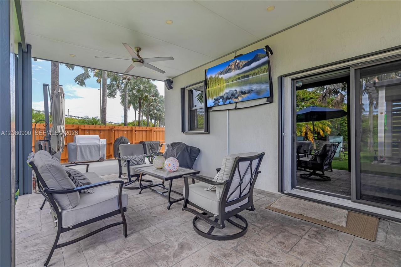 24960 SW 108th Ave, Homestead, FL 33032 Photo