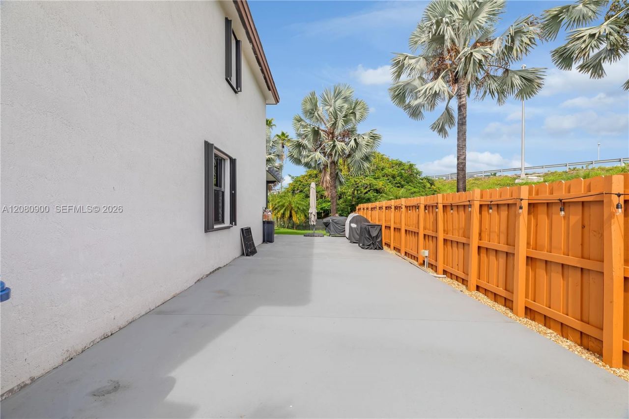 24960 SW 108th Ave, Homestead, FL 33032 Photo