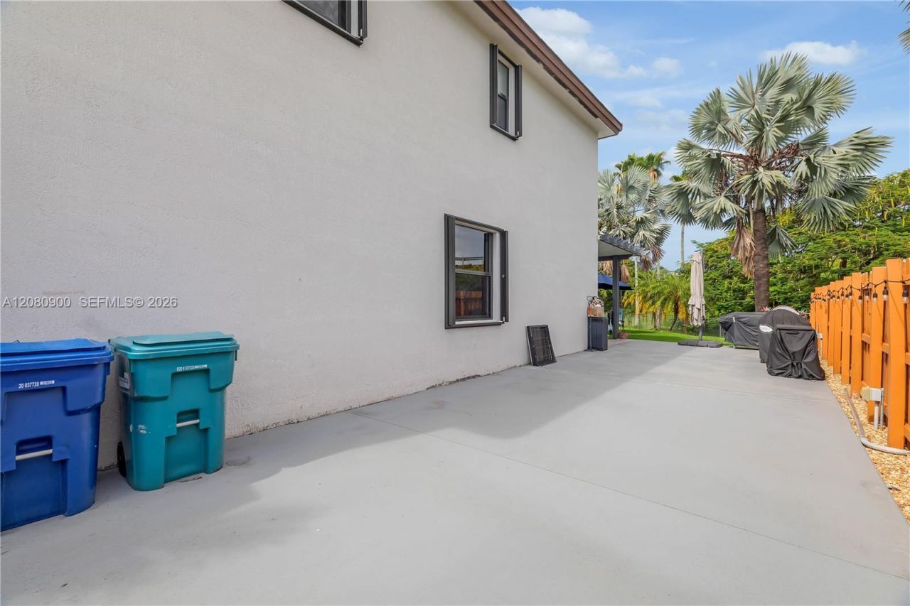 24960 SW 108th Ave, Homestead, FL 33032 Photo