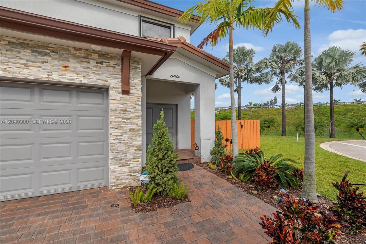 24960 SW 108th Ave, Homestead, FL 33032 Photo