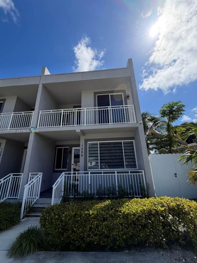 1286 NE 111th St, Miami, FL 33161 Photo