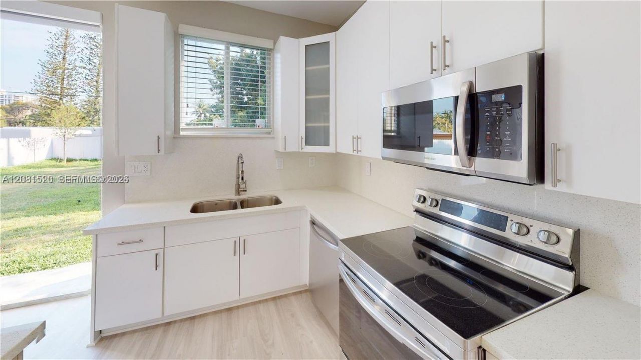 1286 NE 111th St, Miami, FL 33161 Photo