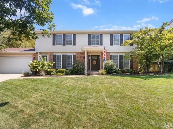 5614 Hillridge Court, St Louis, MO 63128