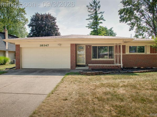 38347 Roycroft Court, Livonia, Mi 48154