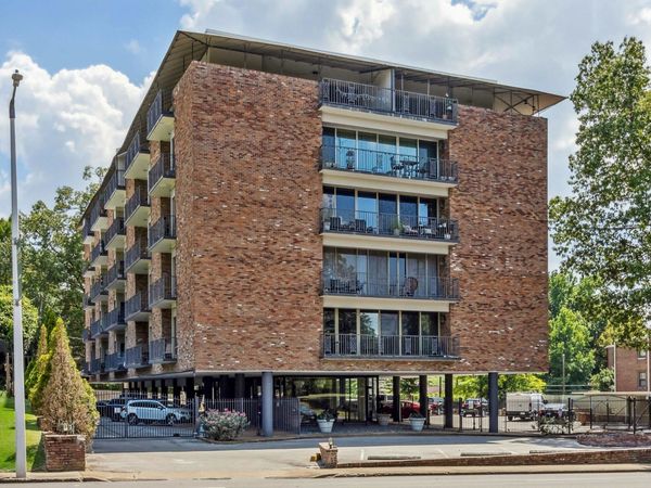 2195 POPLAR AVE, Unit 404, Memphis, TN 38104