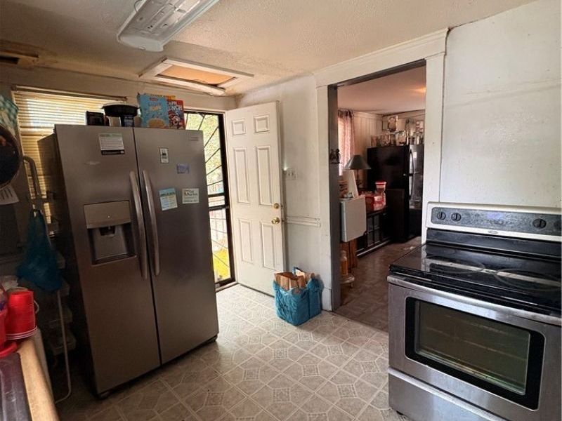 9915 Raymond Avenue, Cleveland, OH 44104 Photo 5