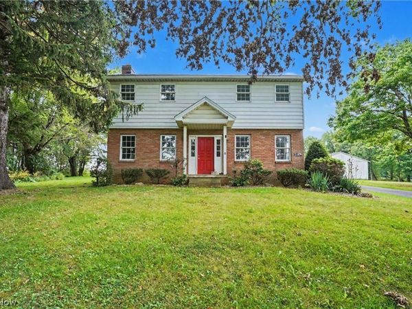 51117 Hadley Road , East Palestine, OH 44413