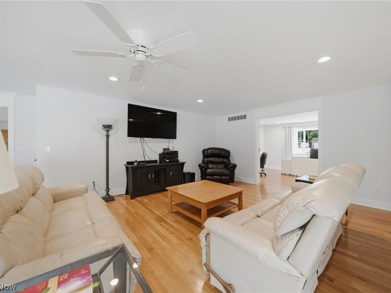 254 Thomas Avenue, Munroe Falls, OH 44262 Photo 7