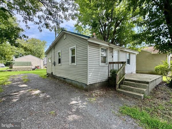 60 E RAILROAD AVENUE, SELBYVILLE, DE 19975