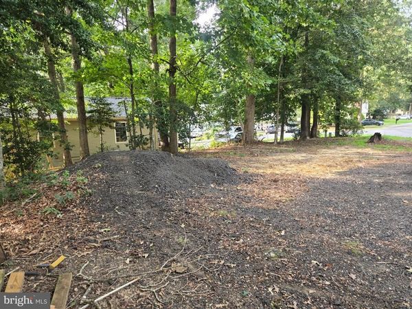 542 MAPLE WAY , LUSBY, MD 20657