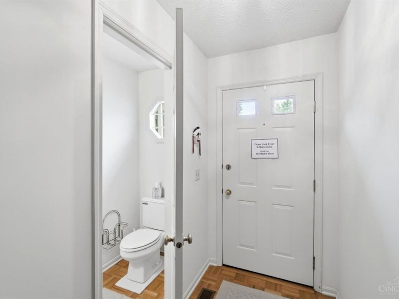 790 Lakeshore Drive, Hamilton Township, OH 45039 Photo 6