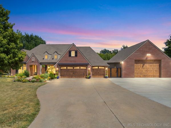 1383 N 28th Street , Collinsville, OK 74021