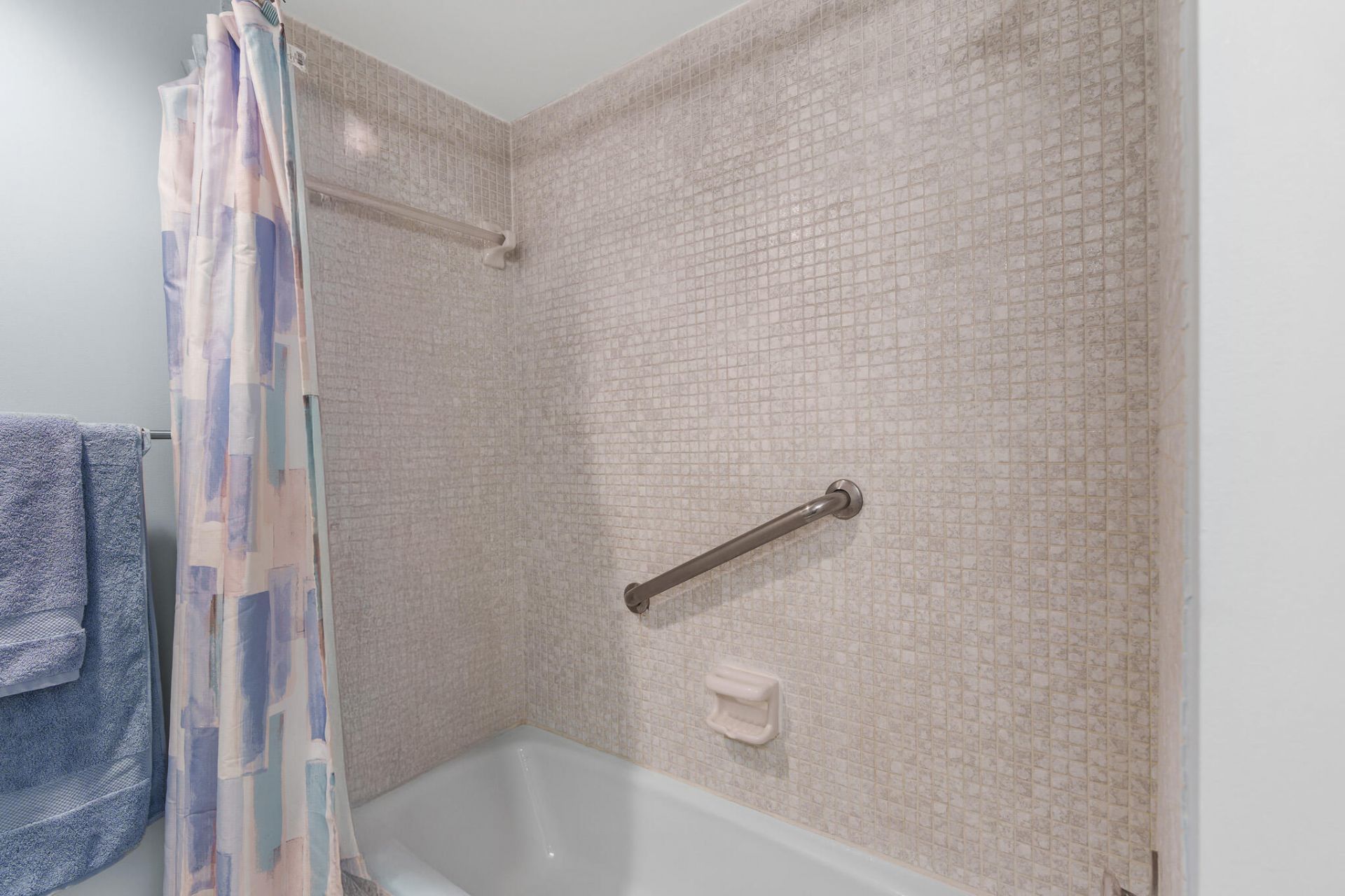 950 Ponce De Leon Road, Unit 207, Boca Raton, FL 33432 Photo