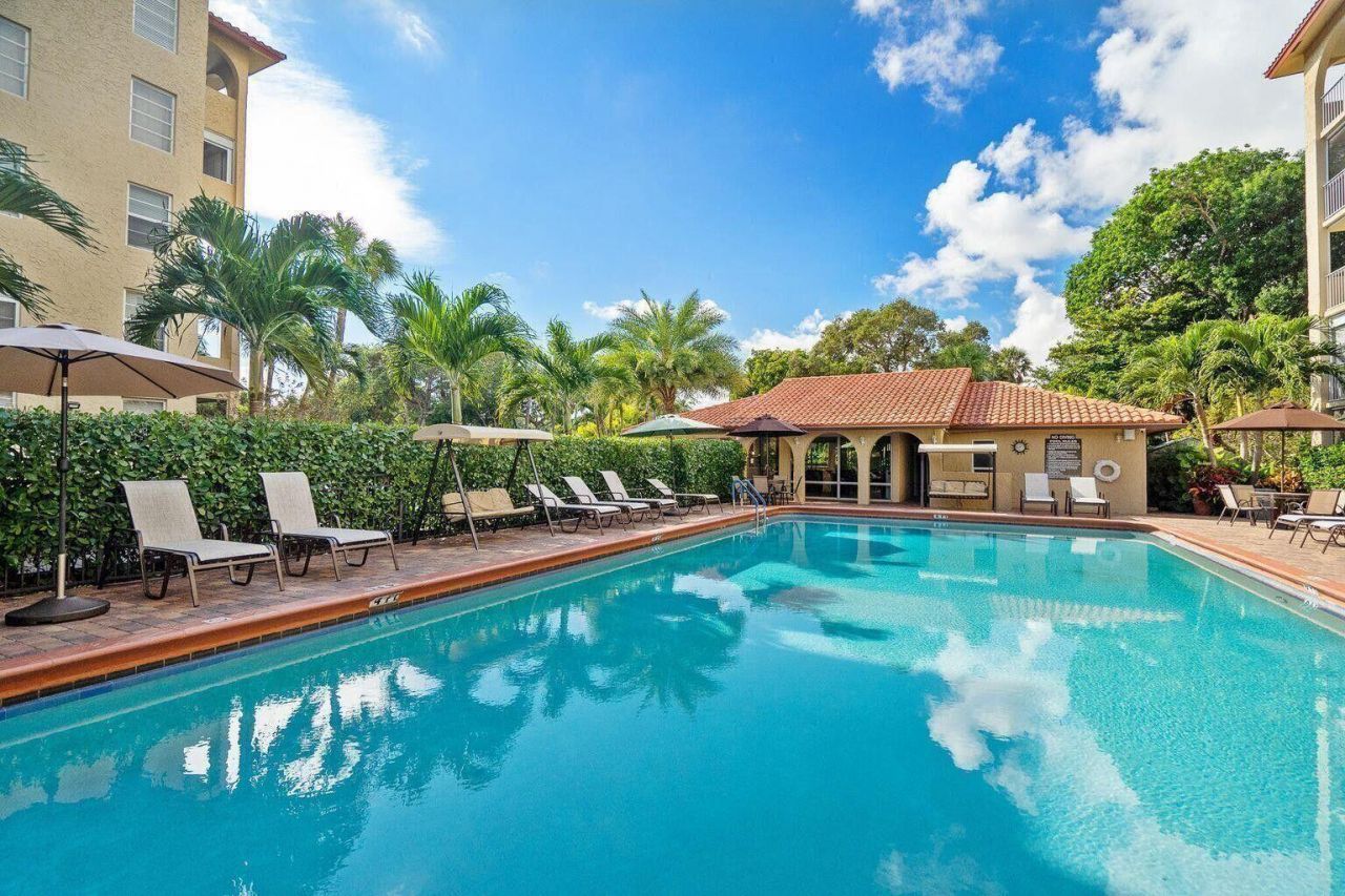 950 Ponce De Leon Road, Unit 207, Boca Raton, FL 33432 Photo
