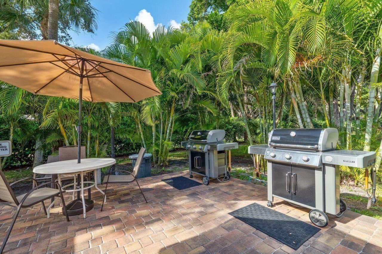 950 Ponce De Leon Road, Unit 207, Boca Raton, FL 33432 Photo