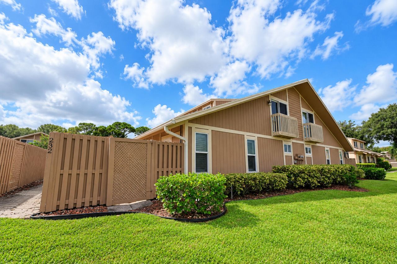 232 Maplecrest Circle, Jupiter, FL 33458 Photo