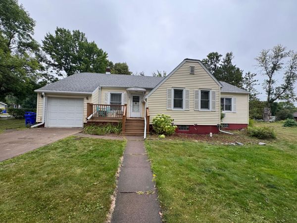 421 1st Street , Moose Lake, MN 55767