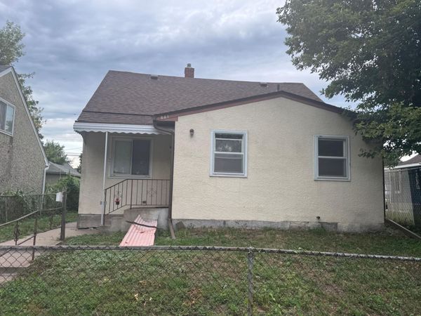 841 Case Avenue , Saint Paul, MN 55106
