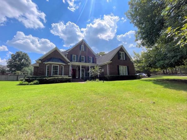 3083 Plantation Circle East, Tupelo, MS 38804