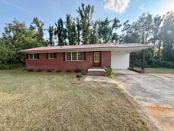 1607 E Church St., Booneville, MS 38829