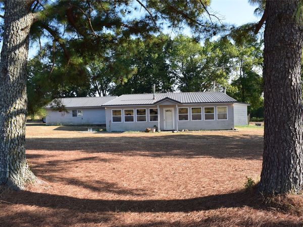 67451 E County Road 175 Road , Wyandotte, OK 74370