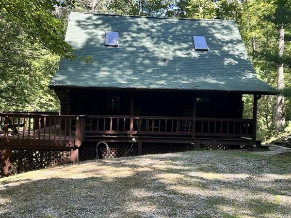 14 Treetop Lane, Blairsville, GA 30512