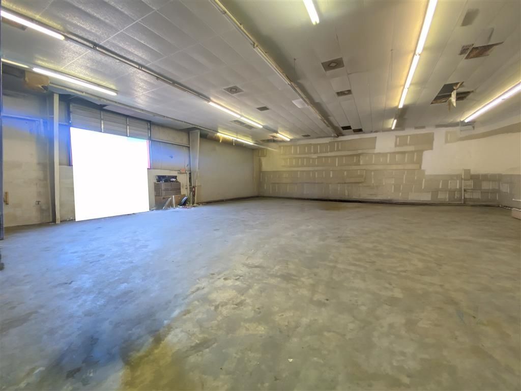 101 George Bishop Pkwy. Photo 5