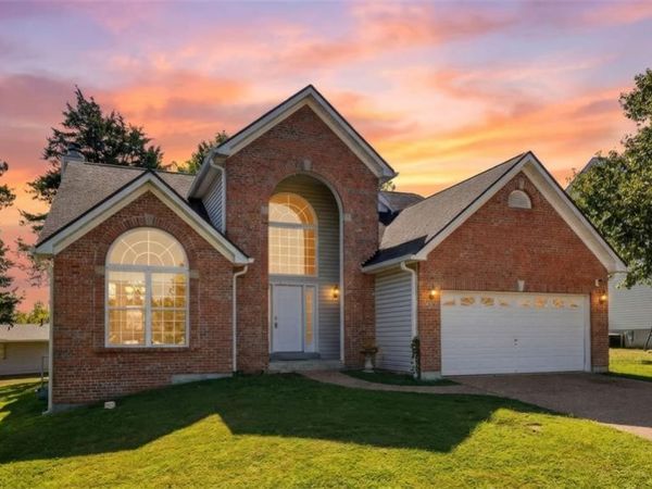 2012 Archway Drive, Wentzville, MO 63385