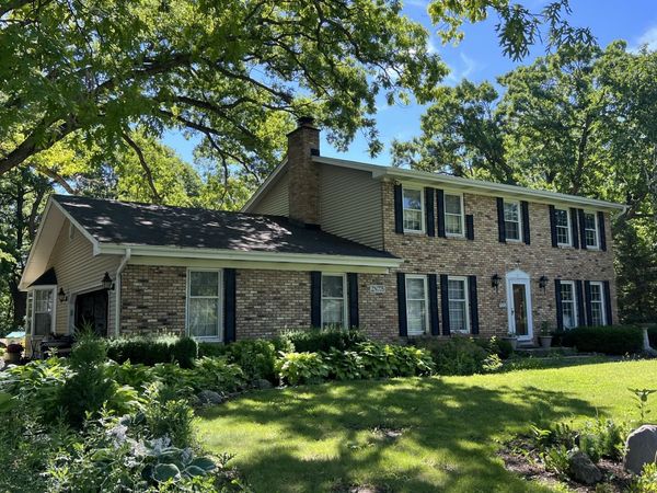2N775 Wayne Oaks Lane , West Chicago, IL 60185