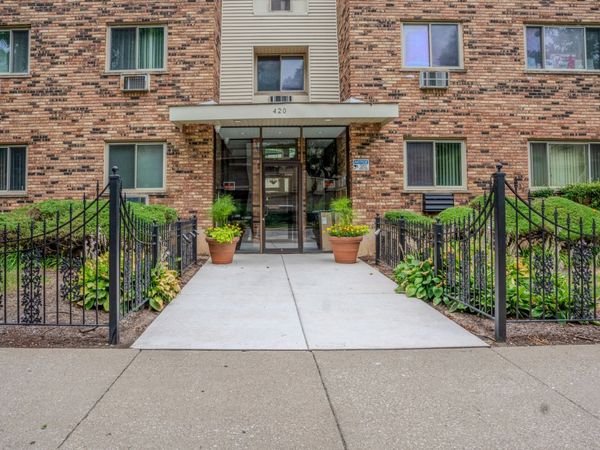 420 S HOME Avenue , Unit 109N, Oak Park, IL 60302
