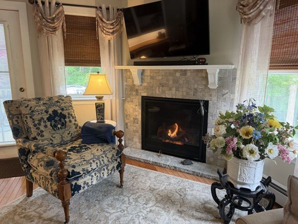 647 Main St, Unit B, Oxford, MA 01537