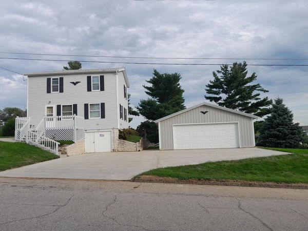 109 Reservoir Street, Potosi, WI 53820