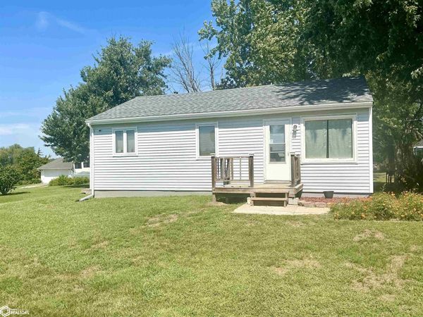 45 11th Ave West, Albia, IA 52531