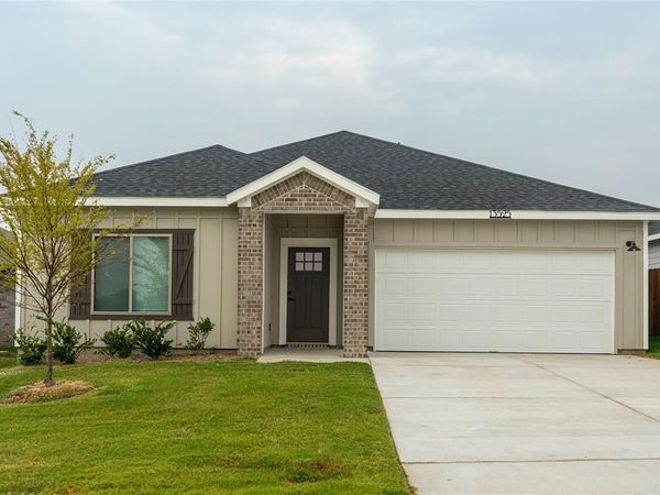 13525 Bonanza Circle, Cresson, TX 76035