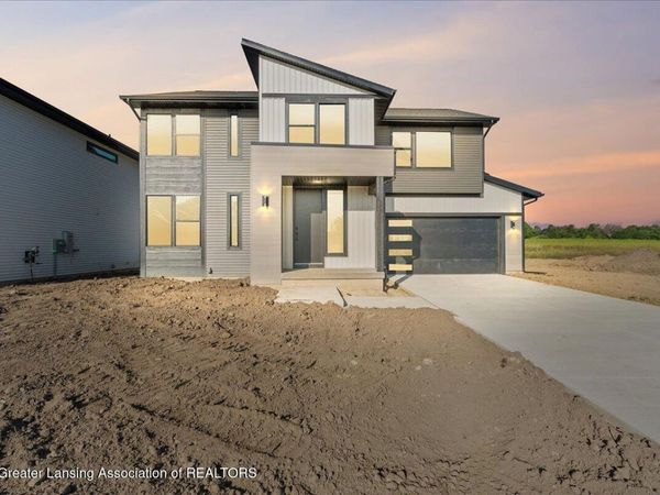 15270 Nottingham Fields Parkway, Lansing, MI 48906