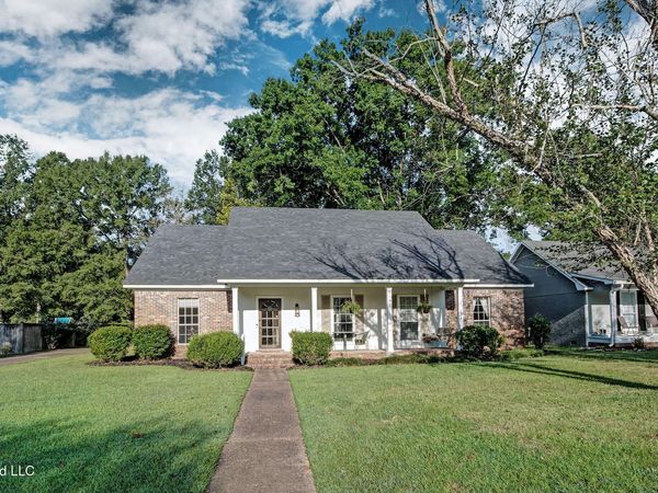 806 Bridgeport Drive, Madison, MS 39110