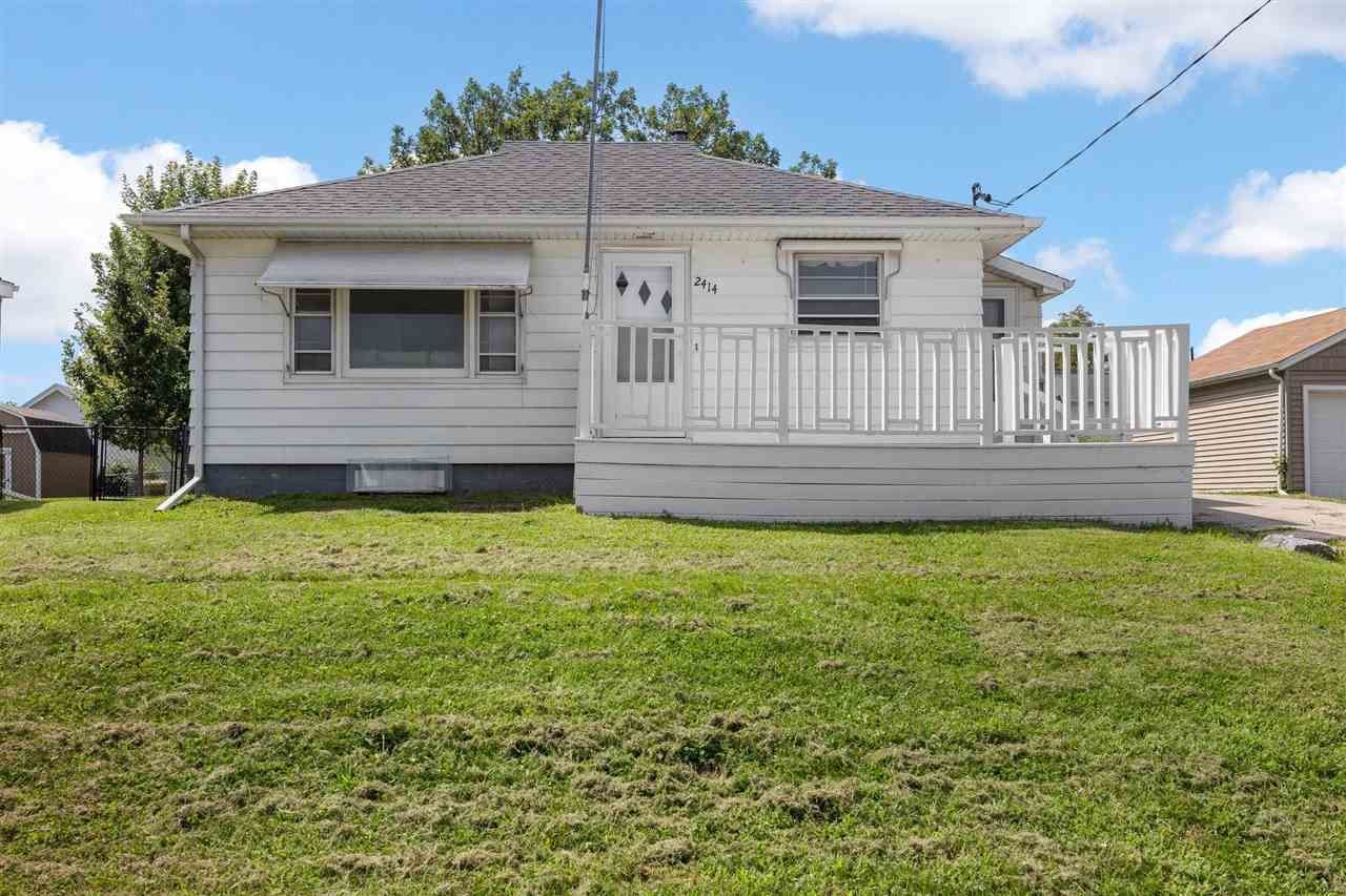 2414 Bowling St Sw, Cedar Rapids, IA 52404 Main Photo