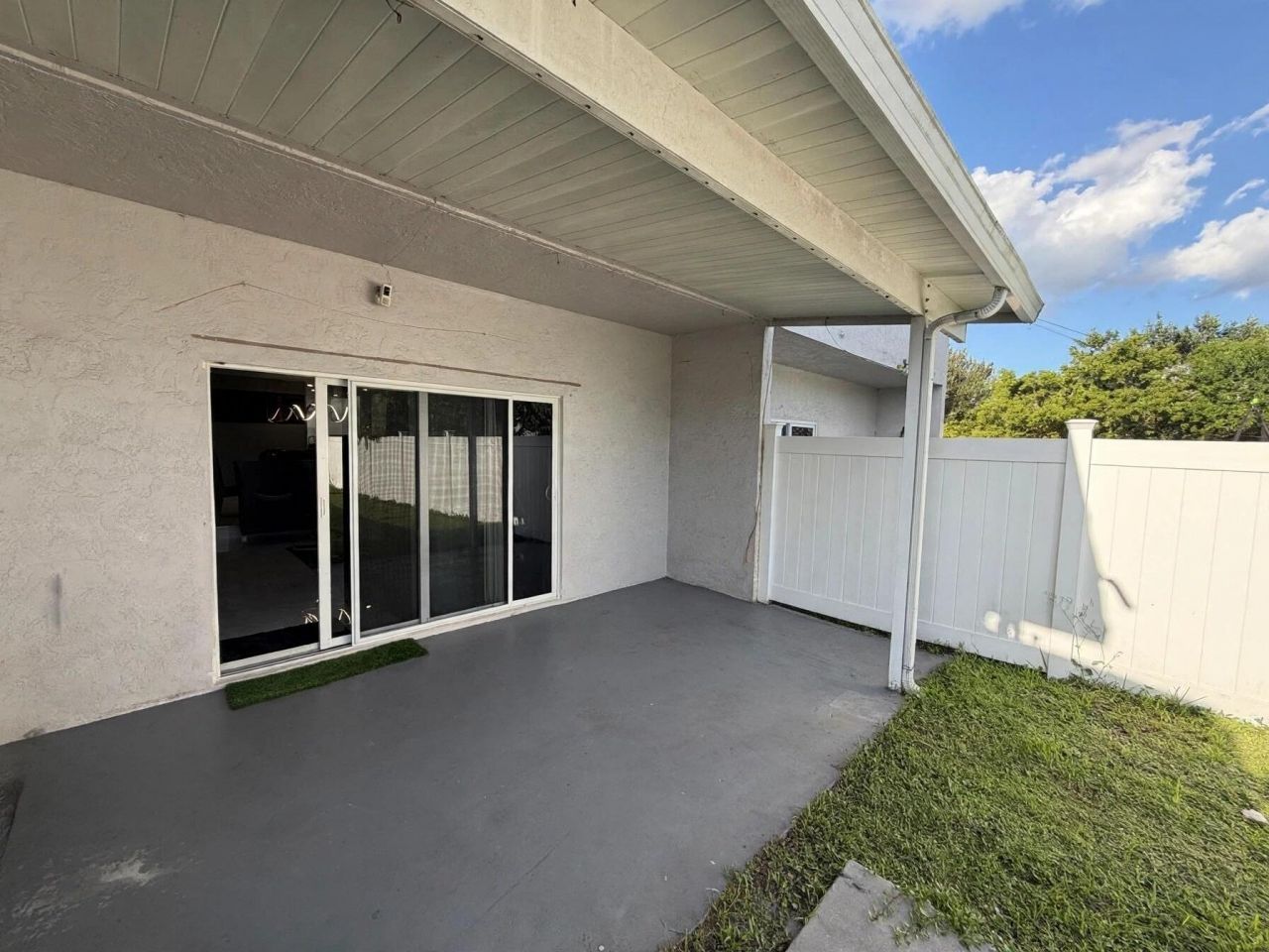9054 NW 35th Place, Sunrise, FL 33351 Photo