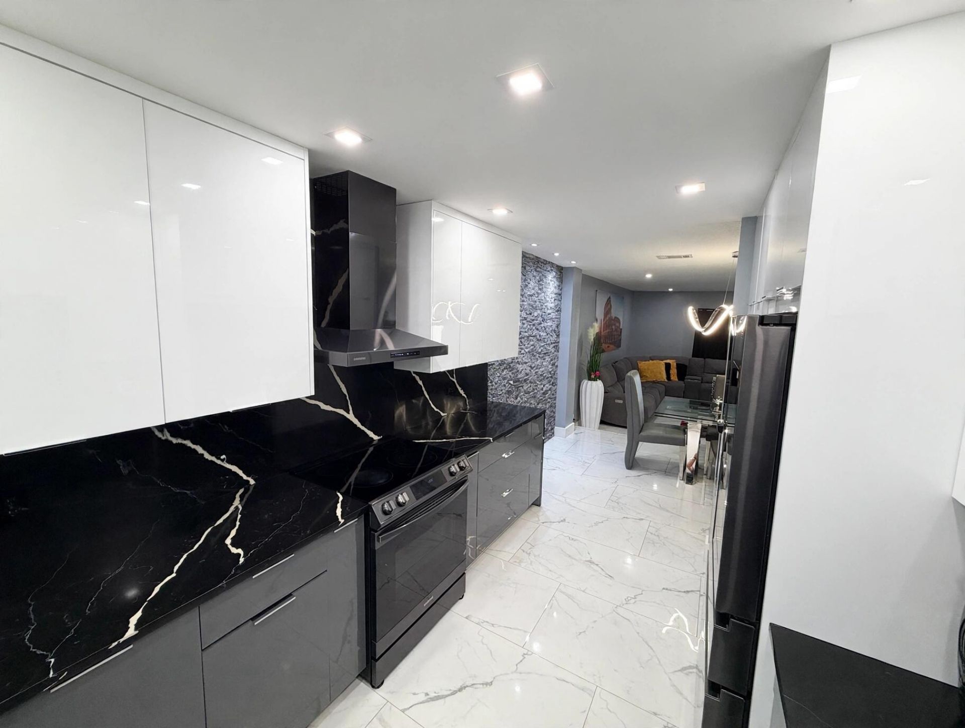 9054 NW 35th Place, Sunrise, FL 33351 Photo
