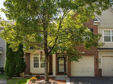 402 QUINTON OAKS CIRCLE, STEPHENS CITY, VA 22655