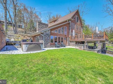 71 LAKE DRIVE, LAKE HARMONY, PA 18624