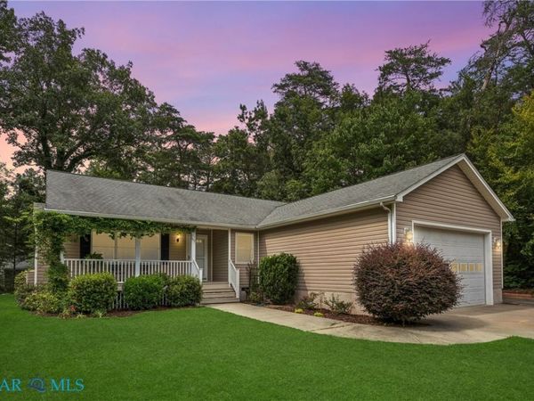 12462 Dogwood Trail , Gloucester, VA 23061